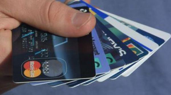 valoarea taxelor si impozitelor platite cu cardul in 11 luni din 2011 s a dublat