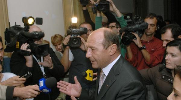 basescu jurnalistilor de la cotroceni nu sunteti la vreo manifestatie pe undeva