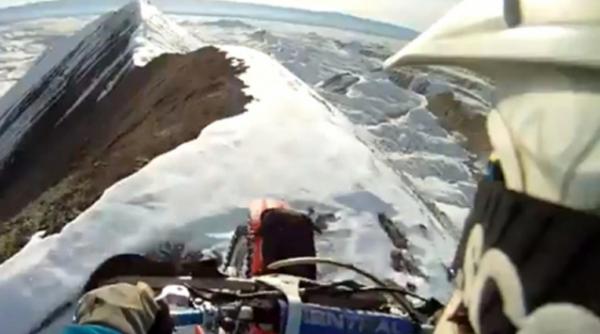 cu moto in varf de munte