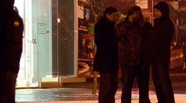 doi s un sfert si a trimis spionii printre manifestantii de la timisoara