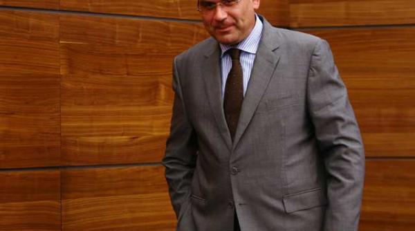 scuza gasita de baconschi pentru tacerea lui basescu