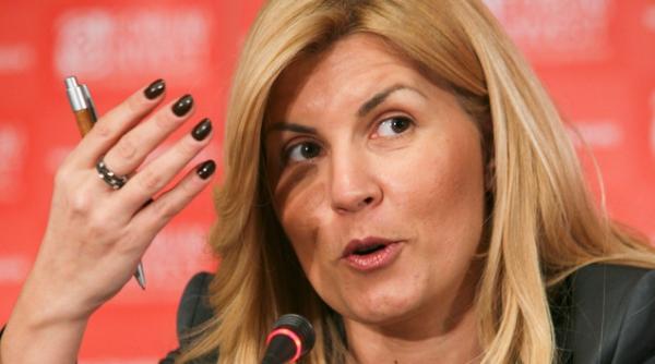 elena udrea primele declaratii despre protestele din romania solutia nu e sa l schimbi pe boc cu ponta