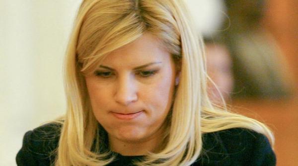 udrea scoate capul in lume dupa sapte zile