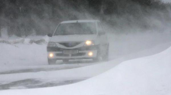 circulatie blocata pe autostrada soarelui intre localitatile basarabi si agigea din cauza viscolului si a zapezii