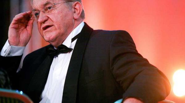 dorel visan daca nu iese toata tara nu se va intampla nimic si tara nu mai iese romanul s a invatat sa fie parazit