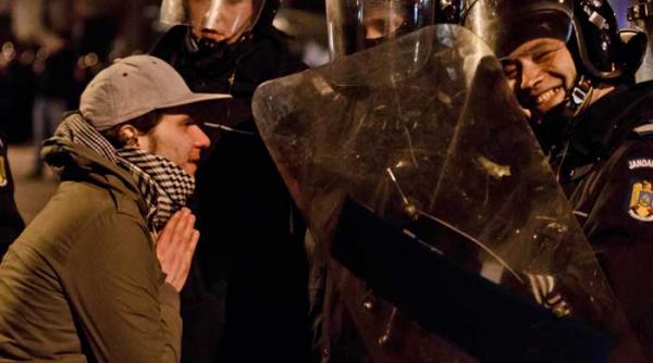 frate te iubesc momentul special de empatie care s a nascut intre un demonstrant si un jandarm