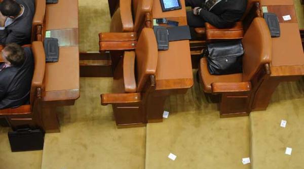 sesiune parlamentara extraordinara vremuri grele au intrerupt vacanta alesilor