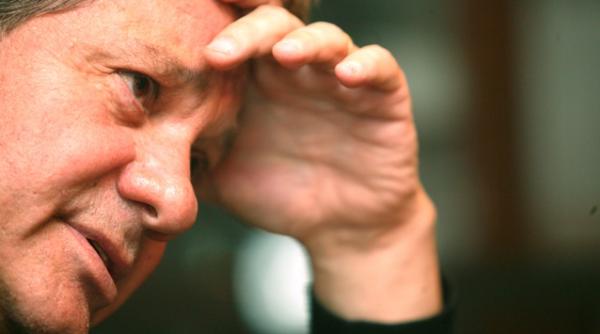 emil hossu a murit pe scena teatrului nottara