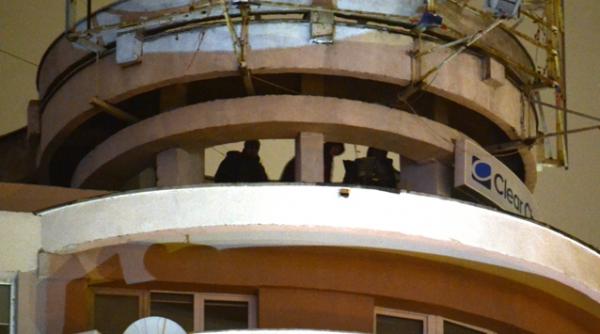 exclusiv serviciile secrete fotografiaza om cu om manifestantii din piata universitatii video