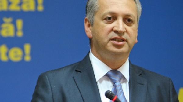 fenechiu daca legea comasarii ar fi fost declarata constitutionala basescu ar fi intors o in parlament