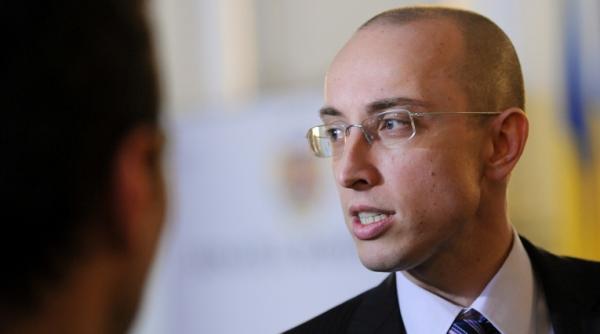 tatal viermilor senatorul iulian urban a demisionat din pdl