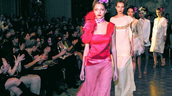 imagine o colectie cu iz asiatic