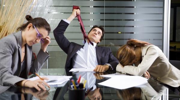 prea multa munca creste riscul de depresie