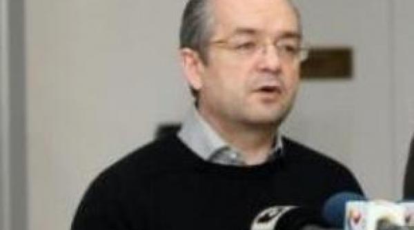 emil boc mii de oameni au fost ajutati de autoritati pe alocuri se putea si mai bine