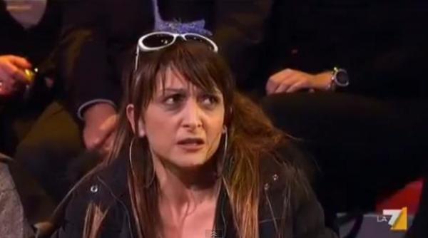 romancele ironizate de italieni acum ca ai aflat ca sunt romanca vei spune ca sunt si prostituata nu video