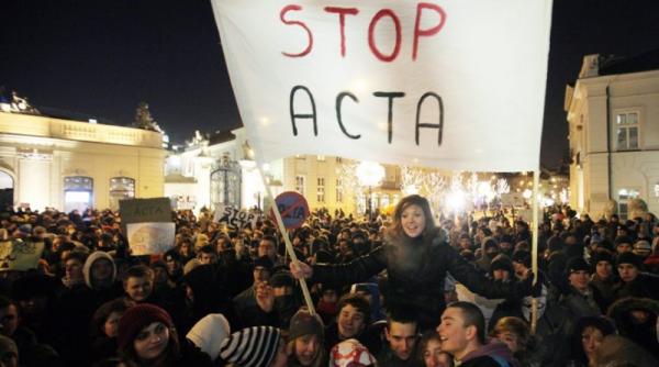acta raportorul european francez demisioneaza ponta ii cere socoteala lui basescu anonymous avertizeaza despre dictatura pe internet video