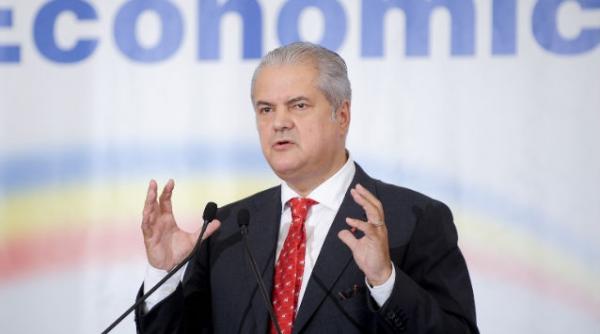 adrian nastase renunta la postul de vicepresedinte al camerei deputatilor