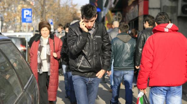 tarifele convorbirilor telefonice scad si in 2012 in doua etape