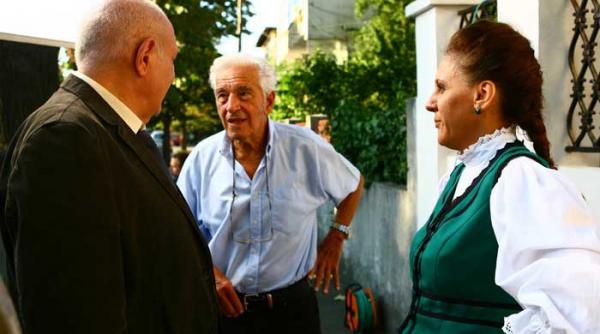 valentin teodosiu servitor puscarias europarlamentar da casatorit