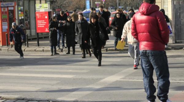 romanii n au talent multinationalele din romania incep sa importe muncitori din franta italia si germania