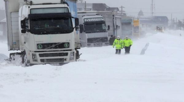 sase drumuri nationale inchise din cauza zapezii si a viscolului vezi situatia traficului rutier