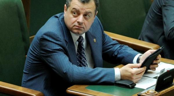 senatorul pdl mircea banias a demisionat din partid