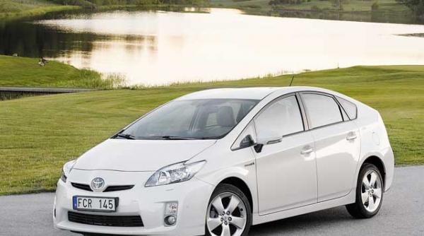 te simti verde toyota prius deja o clasica