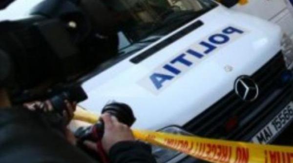 jaf la o casa de amanet din cartierul rahova hotul a amenintat casiera si a fugit cu 4 000 de lei