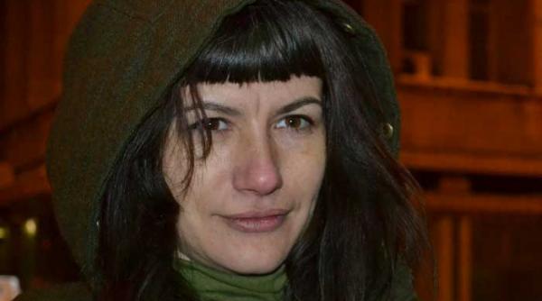 uite cine sunt ciumpalacii si viermii din piata universitatii v