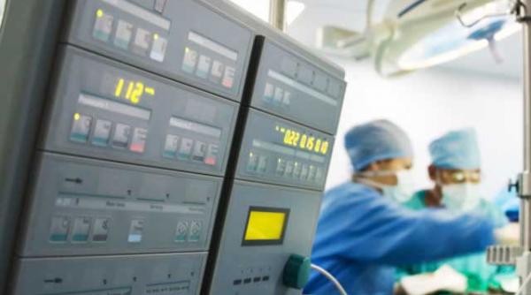 inima cu stimulatori sub piele