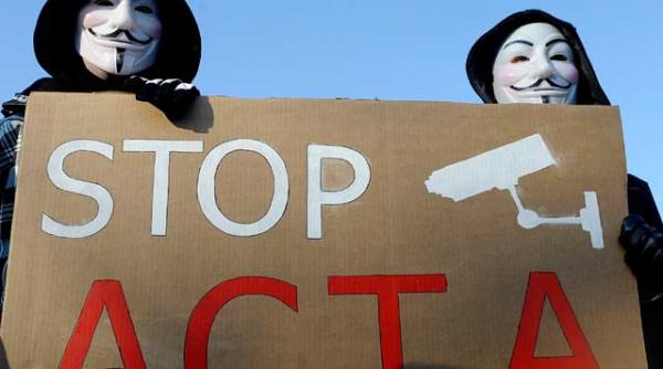 adrian nastase acta ar putea transforma furnizorii de internet in furnizori de informatii