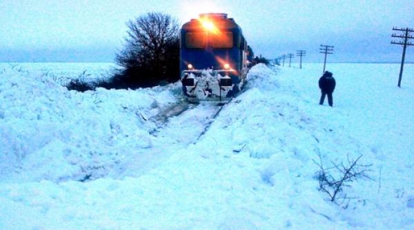 blocati de viscol in tren timp de 29 de ore jucatorii otelului printre pasageri
