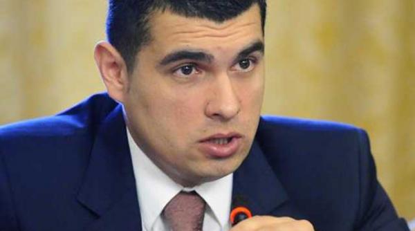 seful tineretului pdl propus la comunicatii si a achizitionat cu banii jos un bolid porsche