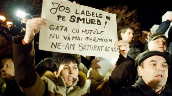 ce au obtinut si ce mai doresc ciumpalacii si viermii in piata universitatii