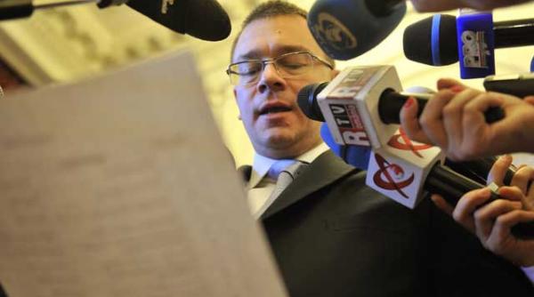 guvernul marionetelor in spatele noilor ministri propusi de pdl se afla predecesorii lor din guvernul boc