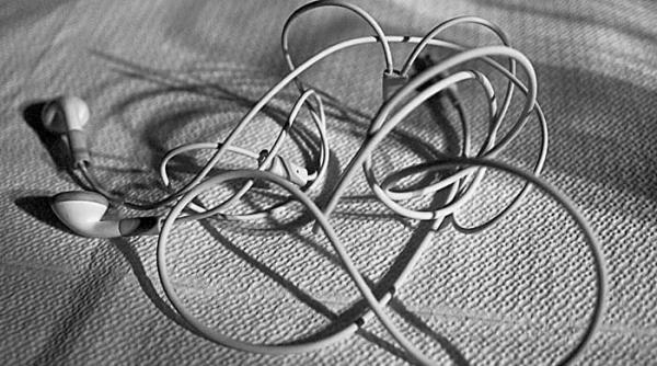 intre caragiale si regele mihai