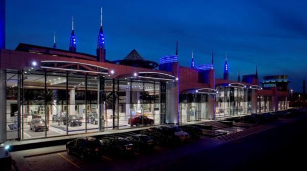 cel mai mare showroom bmw din lume