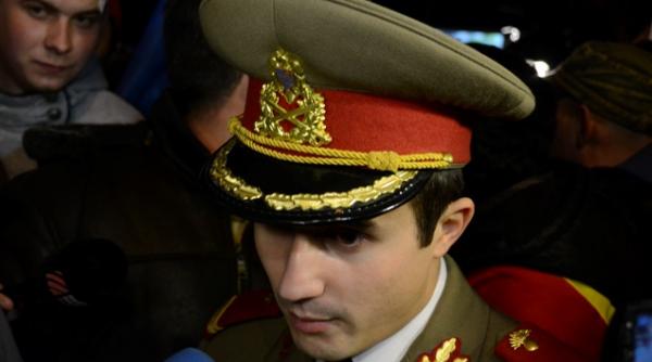 militarul care a protestat in piata universitatii a fost exclus din armata