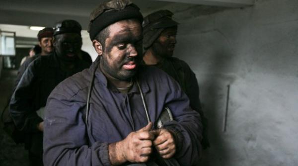 accident in mina lonea trei electricieni au ajuns la spital cu arsuri in urma unui scurtcircuit produs la un transformator