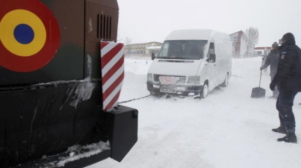 mai 75 de localitati izolate 93 de drumuri blocate 22 de judete afectate de ninsorile abundente