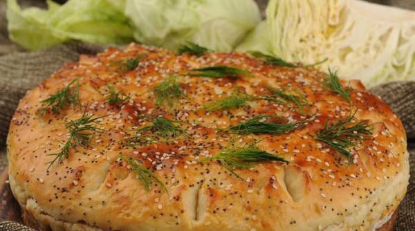 placinta de varza a bunicii