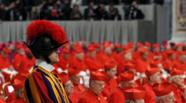 papa benedict al xvi lea a numit 22 de noi cardinali intre care pf lucian muresan