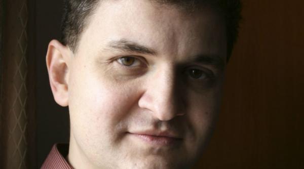 ma gandesc ca sunt fericit si ma mai gandesc ca am si pentru ce