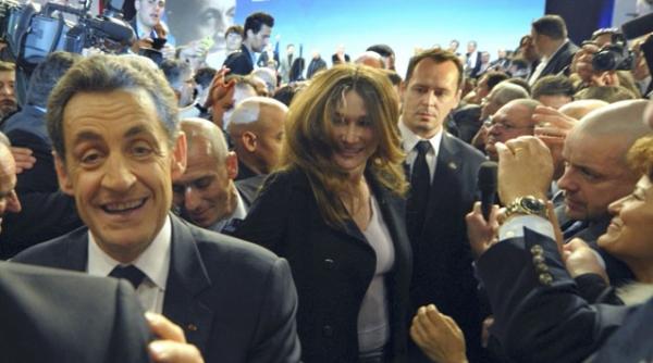 prima doamna in ajutorul lui sarkozy