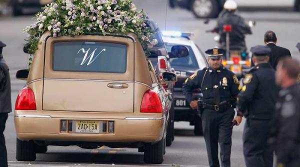 whitney houston a plecat de acasa