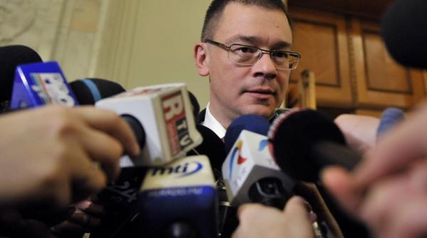 caschetele la ceasul bilantului premierul razvan ungureanu nemultumit de reforma in politie