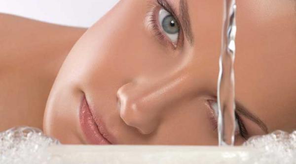 de la alcool la stres vezi care sunt cei 7 inamici nemilosi cu tenul tau