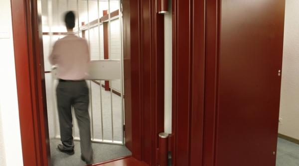 elvetia vrea sa nu mai depoziteze banii negri