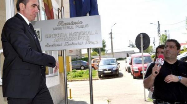 spaga l a falimentat pe penescu onorata instanta lasati ma sa muncesc iar in fotbal