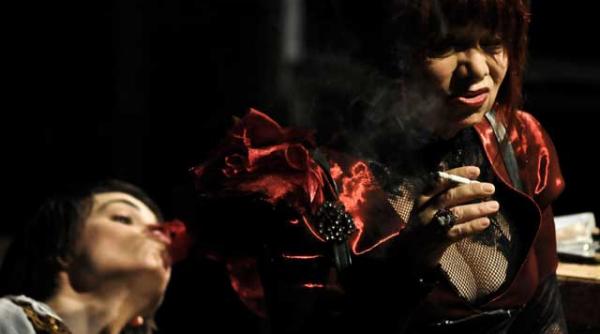 valeria seciu cu un rol de compozitie